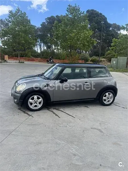 Usado Mini Cooper 120 CV (88 kW) 2009 Gris / plata Utilitario