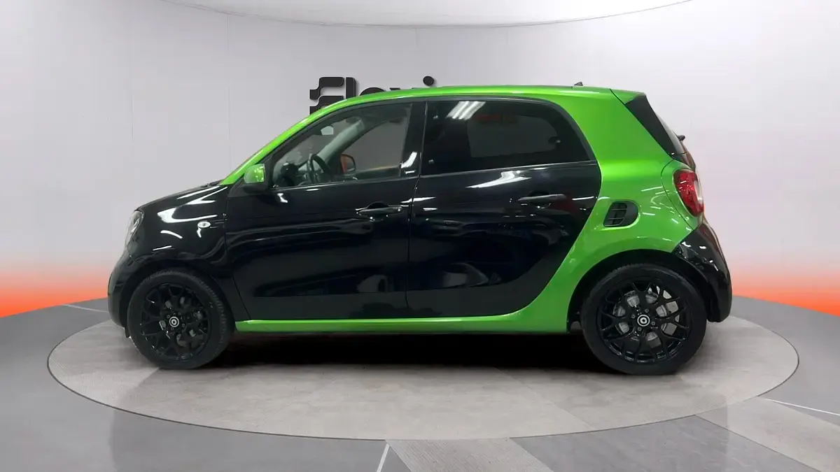 Usado Smart ForFour Electric Drive 60 kW (82 CV) 2017 Negro Utilitario