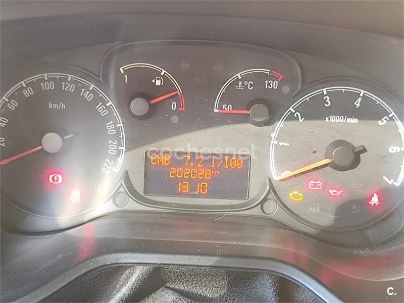 Usado Opel Combo Expression 90 CV (66 kW) 2015 Blanco Monovolumen