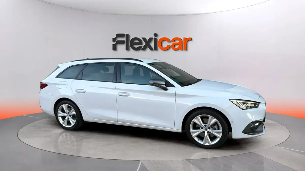Usado Seat Leon FR 130 CV (95 kW) 2023 Familiar