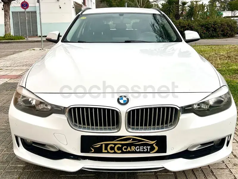 Usado BMW 318 Comfort Edition 143 CV (105 kW) 2013 Blanco Familiar