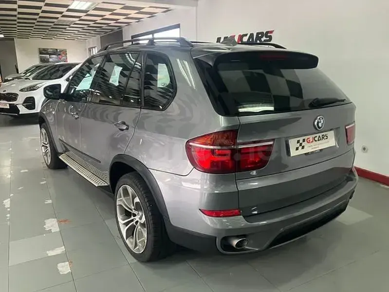 Usado BMW X5 306 CV (225 kW) 2010 Gris / plata SUV