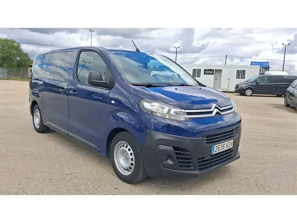 Usado Citroën Jumpy Comfort 115 CV (84 kW) 2017 Azul Monovolumen