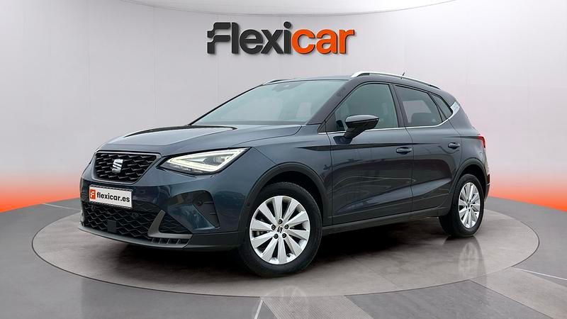 Usado Seat Arona FR 110 CV (80 kW) 2022 Gris SUV