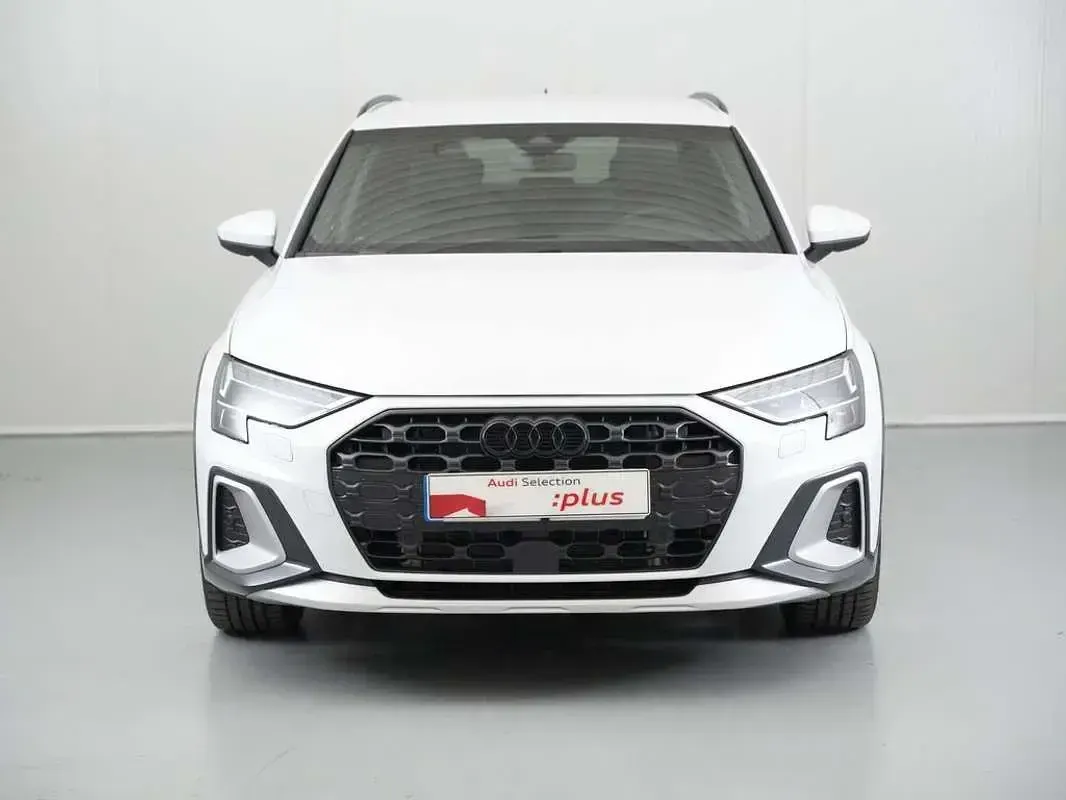 Nuevo Audi A3 Sportback e-tron Advanced 204 CV (150 kW) 2025 Blanco Utilitario