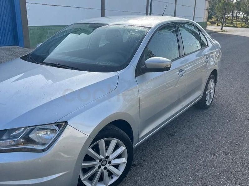 Usado Seat Toledo Reference 95 CV (69 kW) 2018 Gris / plata Utilitario