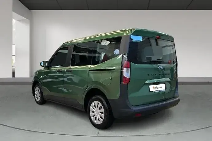 Usado Ford Tourneo Trend 125 CV (91 kW) 2025