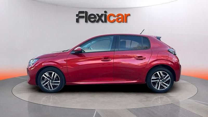 Usado Peugeot 208 Active 75 CV (55 kW) 2021 Rojo Utilitario