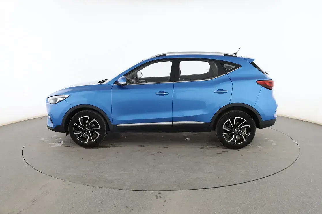 Käytetty MG ZS Luxury 111 HP (81 kW) 2022 Sininen Katumaasturi
