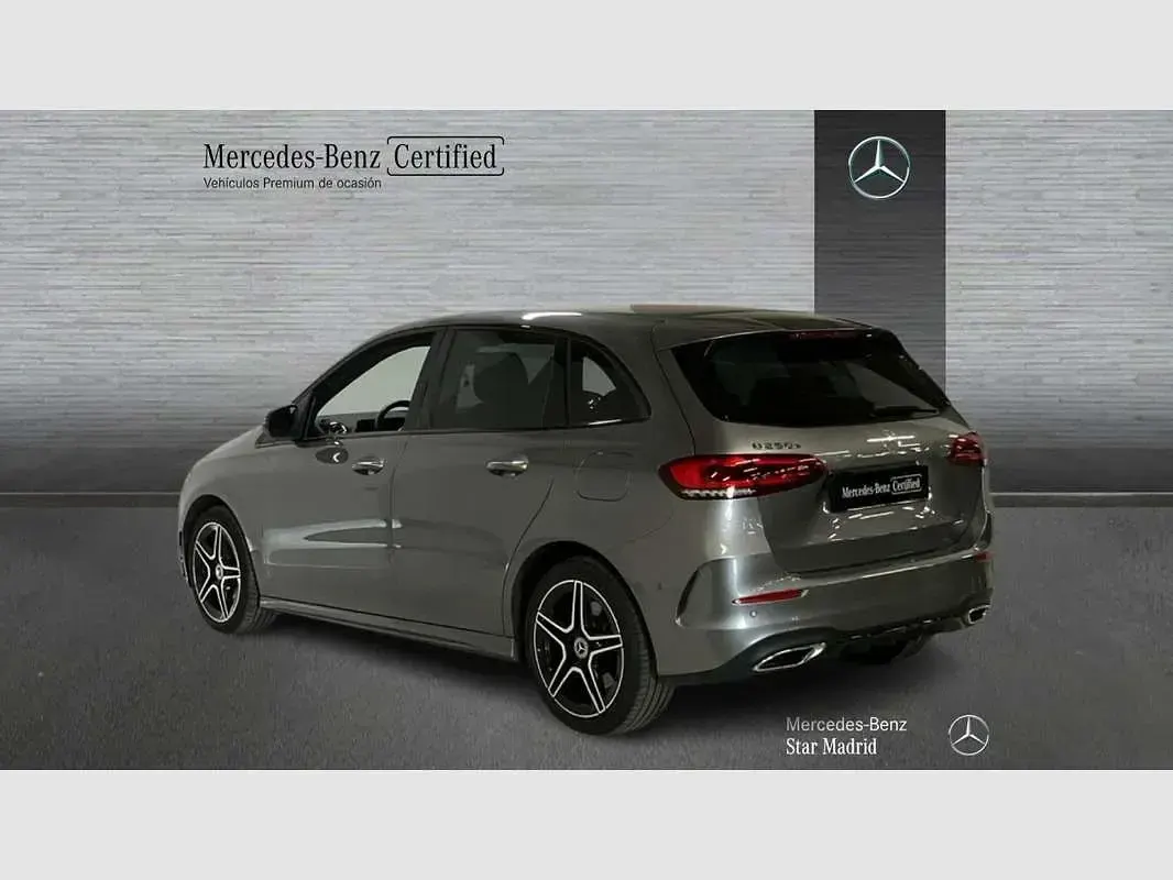 Usado Mercedes E250 218 CV (160 kW) 2021 Gris Familiar
