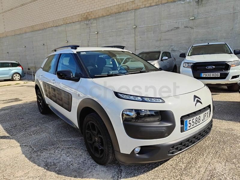 Usado Citroën C4 Feel 82 CV (60 kW) 2016 Blanco Berlina