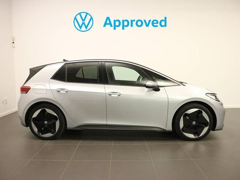 Usado VW ID.3 Pro 150 kW (204 CV) 2025 Gris plata Utilitario