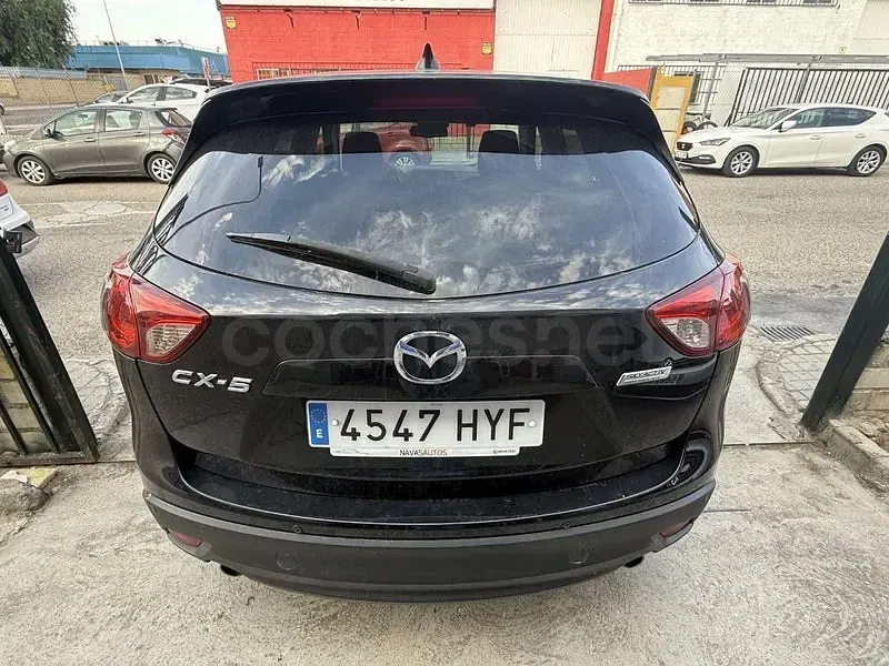 Usado Mazda CX-5 Luxury 150 CV (110 kW) 2014 Negro SUV