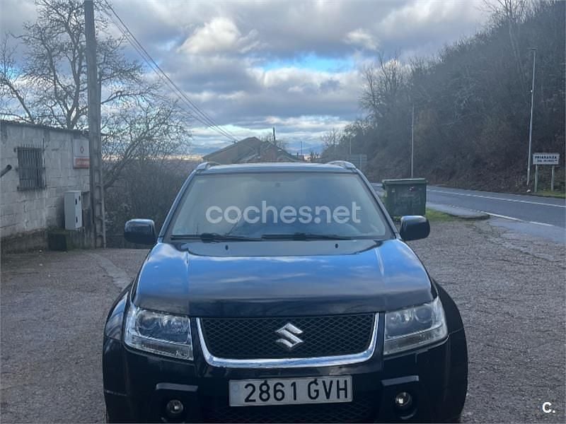 Usado Suzuki Grand Vitara 140 CV (102 kW) 2010 Negro SUV