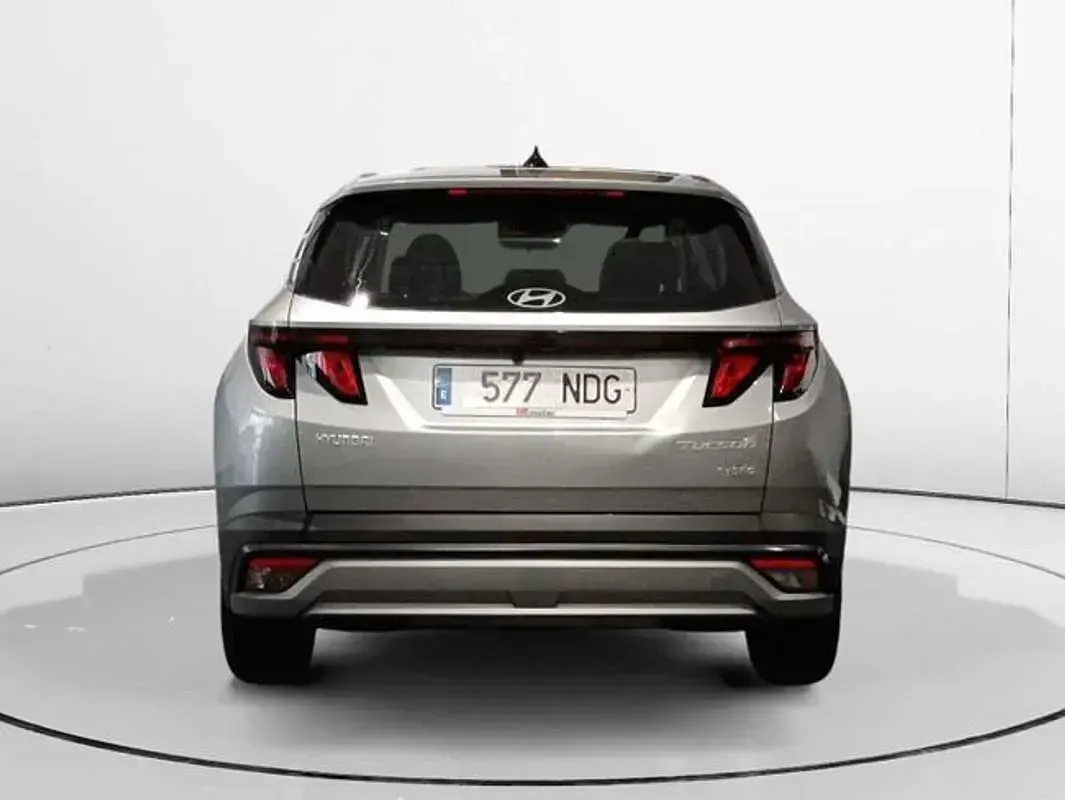 Usado Hyundai Tucson 215 CV (158 kW) 2025 Gris SUV