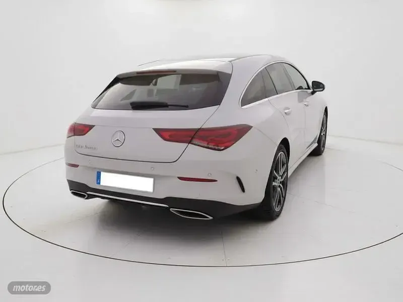 Usado Mercedes CLA220 190 CV (139 kW) 2022 Blanco Coupe