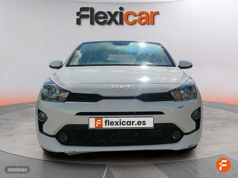 Usado Kia Rio 101 CV (74 kW) 2022 Blanco Berlina