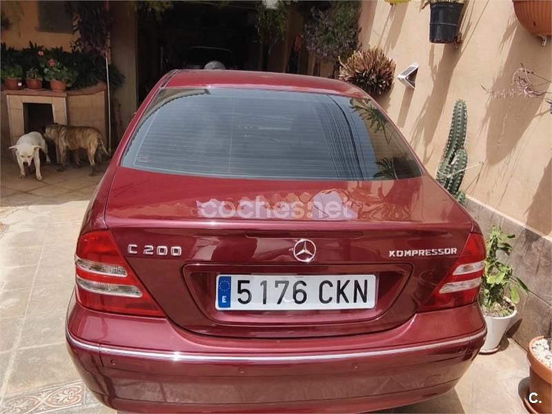 Usado Mercedes C200 Elegance 163 CV (119 kW) 2003 Rojo Berlina