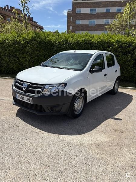 Usado Dacia Sandero Base 75 HP (55 kW) 2016 Branco Sedan