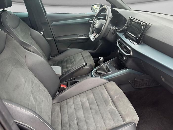 Usado Seat Arona Xperience 115 CV (84 kW) 2025 Gris SUV