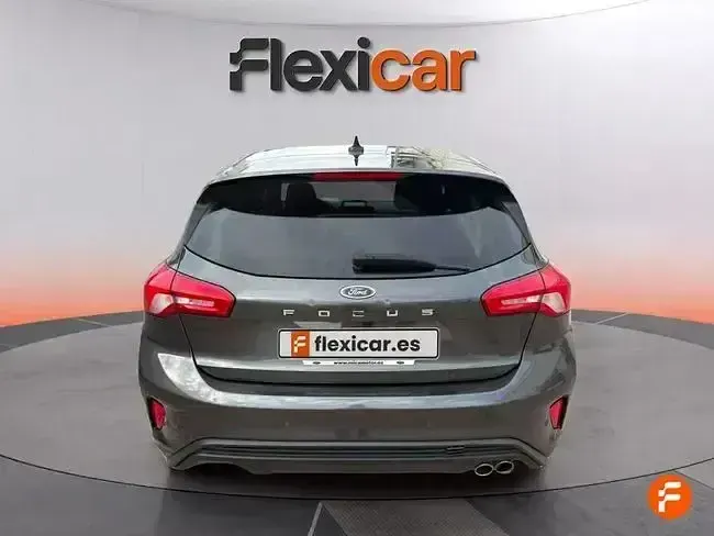 Usado Ford Focus Active 125 CV (91 kW) 2020 Gris Berlina