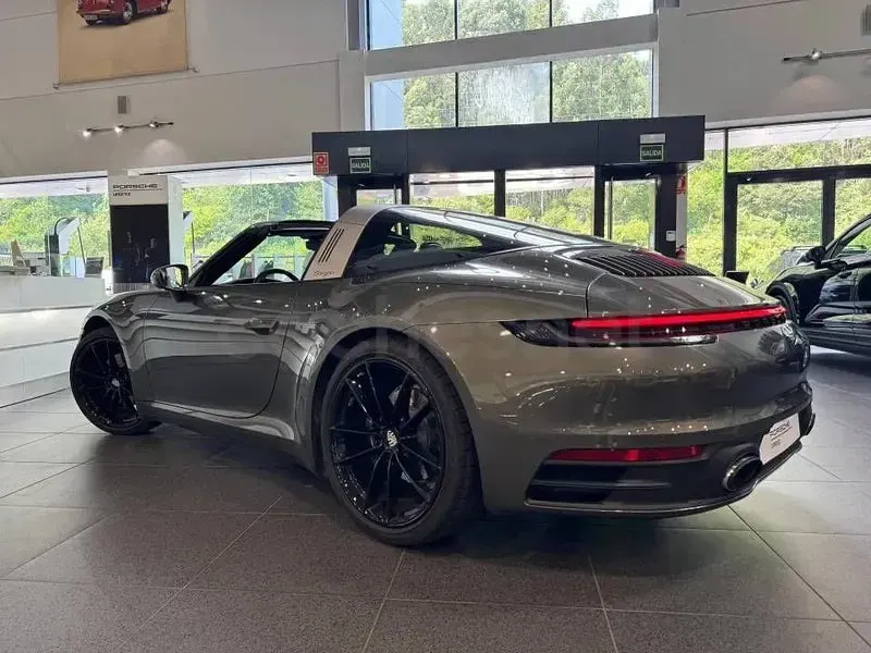 Usado Porsche 911 385 CV (283 kW) 2023 Verde Coupe