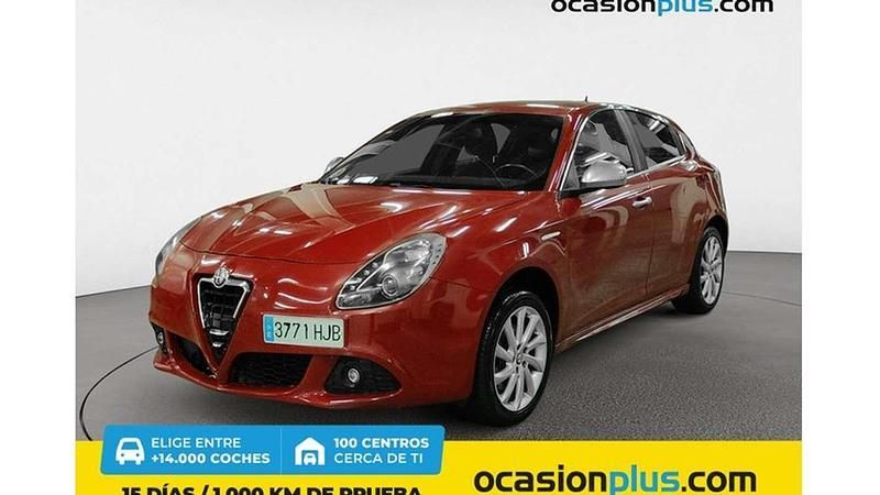 Rojo Usado 2012 Alfa Romeo Giulietta Distinctive Utilitario | 4000 € - Imagen 1/4