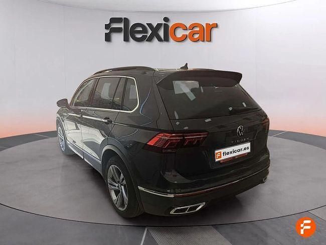 Usado VW Tiguan R-line 150 CV (110 kW) 2021 Gris / plata SUV