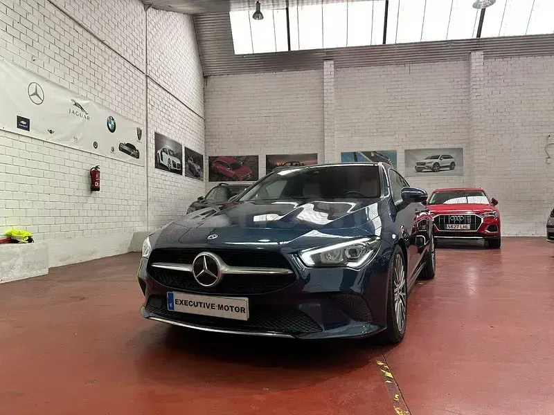 Käytetty Mercedes CLA220 Shooting Brake 190 HP (139 kW) 2021 Sininen Farmari