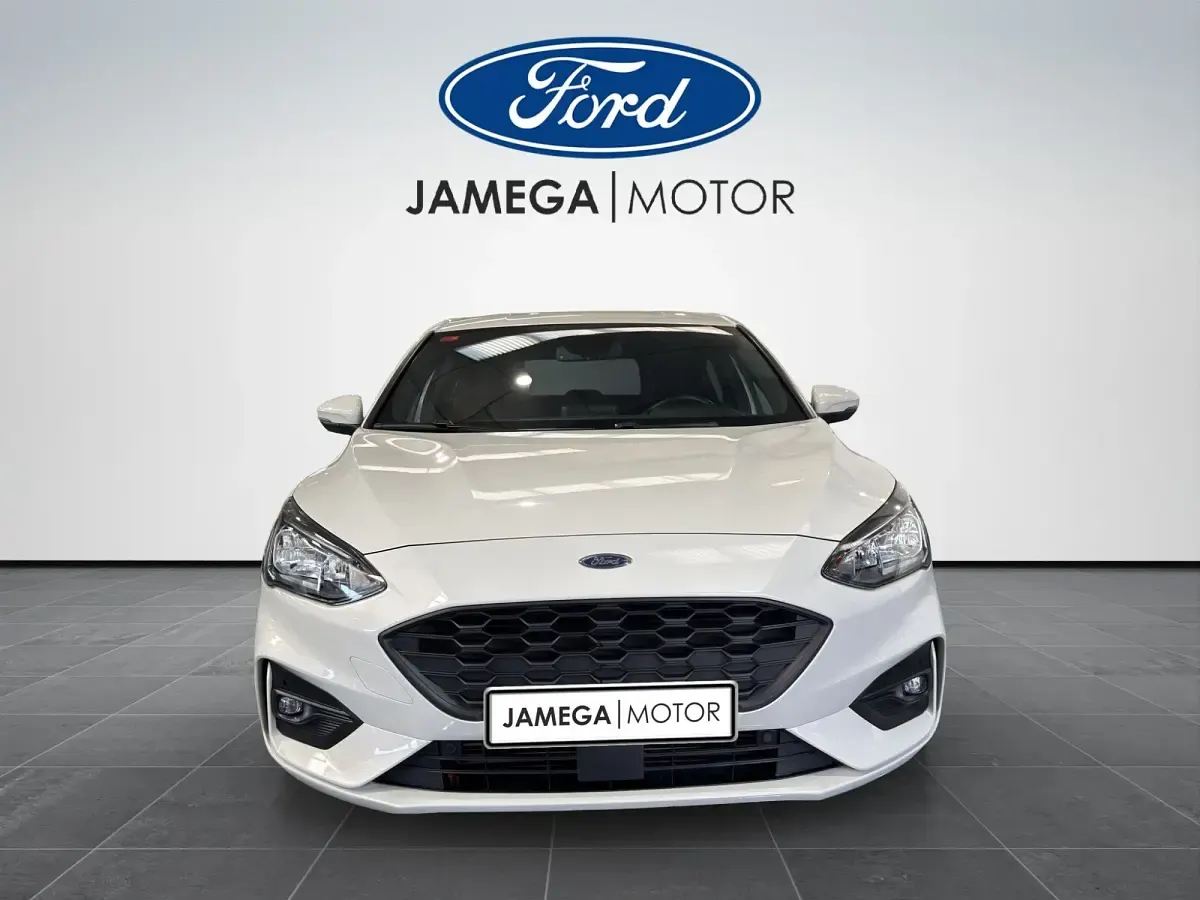 Usado Ford Focus ST-Line X 125 CV (91 kW) 2021 Blanco Berlina