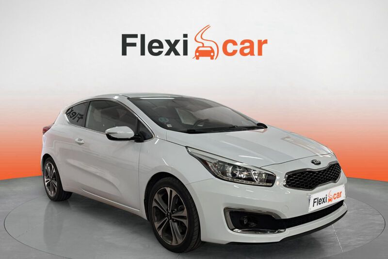 Blanco Usado 2017 Kia Ceed GT Berlina | 9790 € (Buen precio) - Imagen 1/4