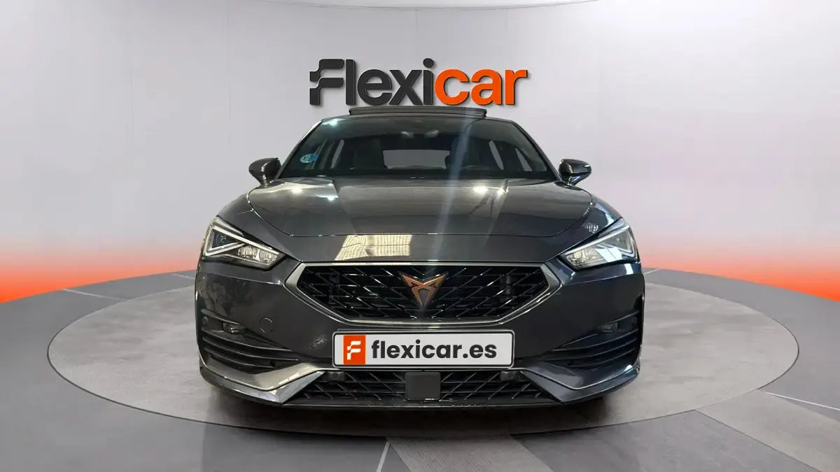Usado Cupra Leon 150 CV (110 kW) 2023 Gris Berlina