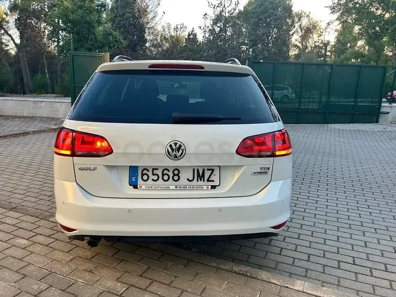 Usado VW Golf VII Advance 110 CV (80 kW) 2016 Blanco Familiar
