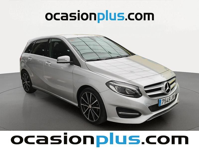 Usado Mercedes B180 109 CV (80 kW) 2017 Gris Monovolumen
