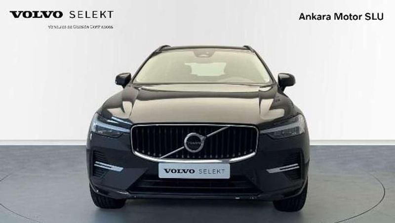 Usado Volvo XC60 Momentum 197 CV (144 kW) 2022 Gris SUV