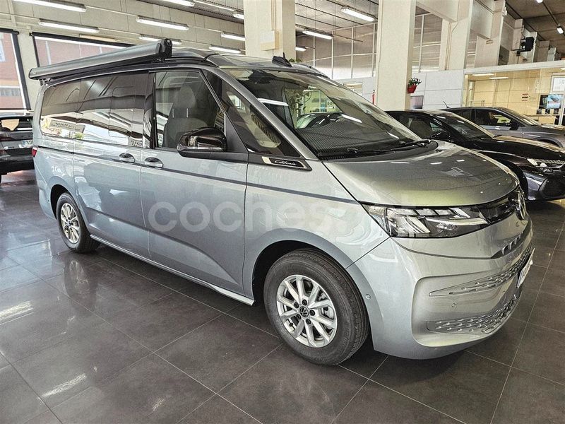 Nuevo VW California Beach 150 CV (110 kW) 2025 Gris / plata Van