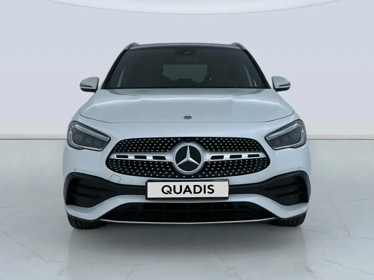 Usado Mercedes GLA250 218 CV (160 kW) 2023 Blanco SUV