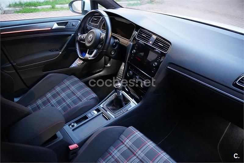Usado VW Golf VII GTI 245 CV (180 kW) 2019 Blanco Berlina