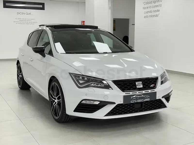 Używany Seat Leon CUPRA 300 KM (220 kW) 2018 Biały Sedan/Limuzyna