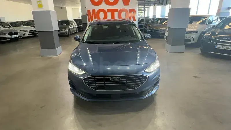 Usado Ford Focus Active X 125 CV (91 kW) 2024 Gris / plata Utilitario