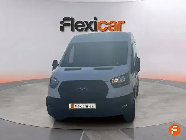 Usado Ford Transit 131 CV (96 kW) 2023 Blanco Berlina