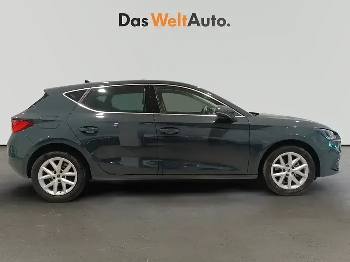 Usado Seat Leon Style 116 CV (85 kW) 2025 Azul Berlina