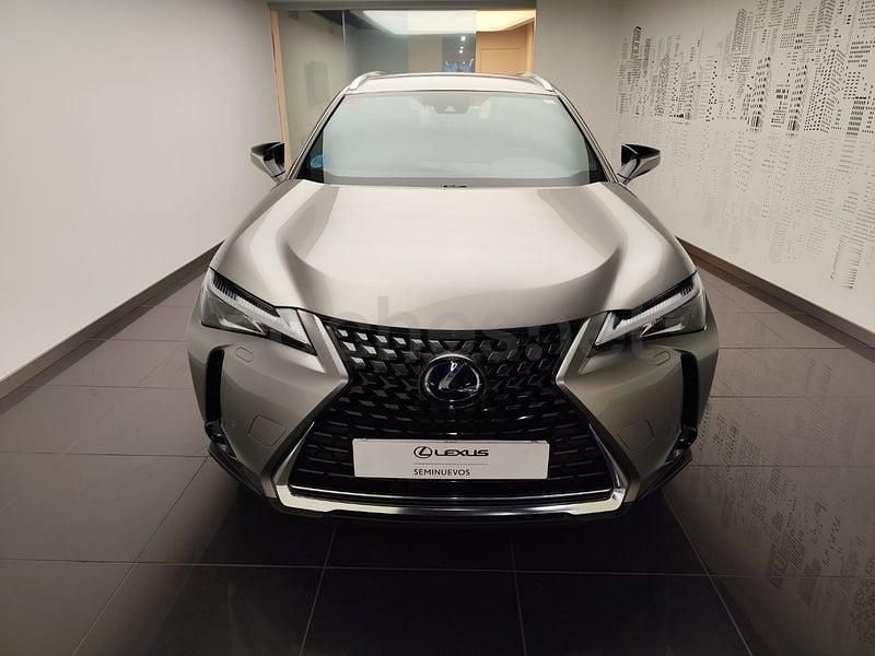 Usado Lexus UX 184 CV (135 kW) 2021 Gris / plata SUV