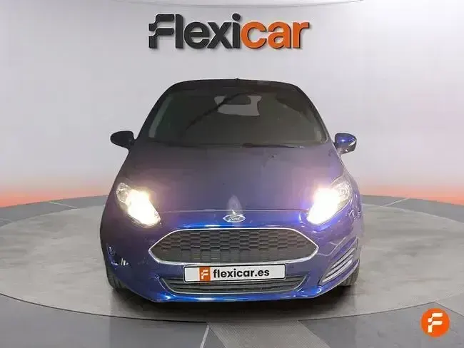 Usado Ford Fiesta Trend 82 CV (60 kW) 2017 Azul Utilitario