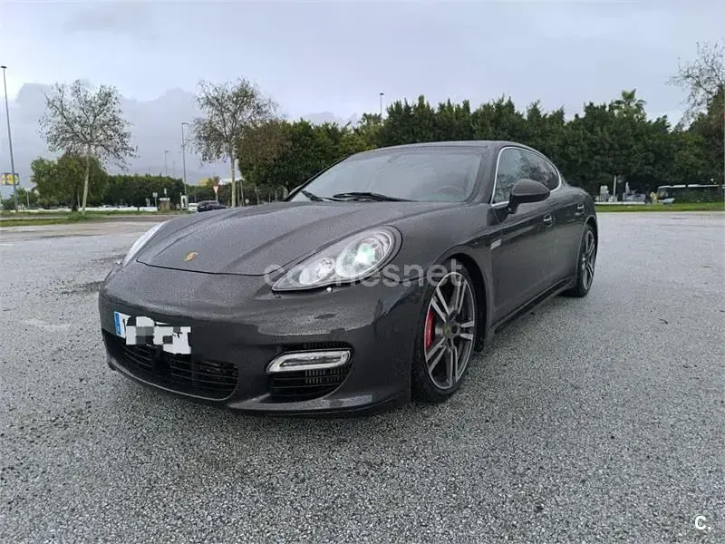 Usado Porsche Panamera Turbo 500 CV (367 kW) 2012 Gris / plata Berlina