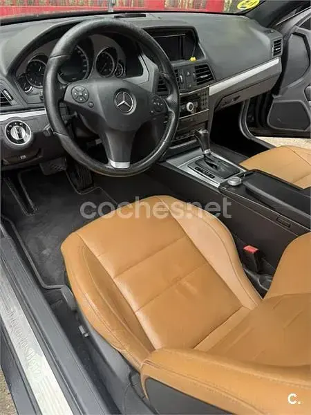 Usado Mercedes E220 Elegance 170 CV (125 kW) 2011 Negro Coupe