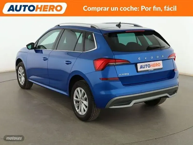 Usado Skoda Kamiq Ambition 110 CV (80 kW) 2024 Azul SUV