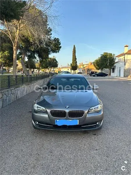 Usado BMW 530 235 CV (172 kW) 2011 Gris / plata Berlina