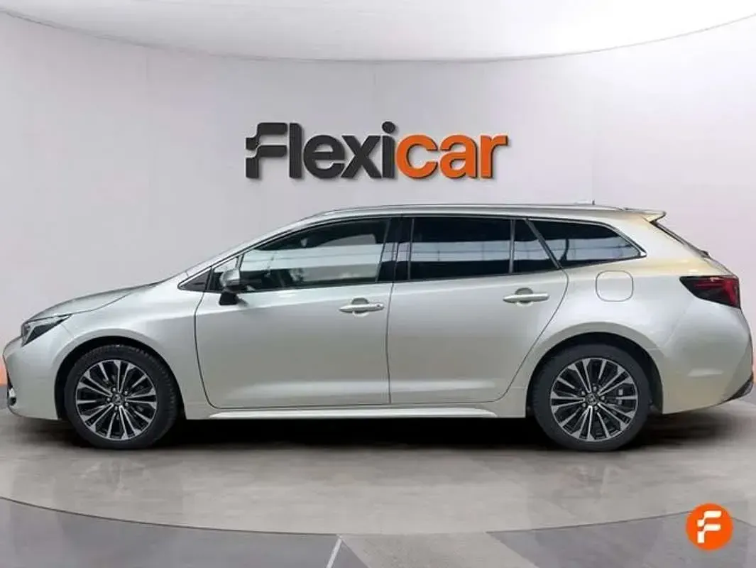 Usado Toyota Corolla Cross Style 140 CV (102 kW) 2023 Gris SUV