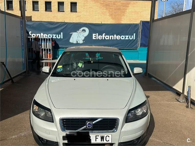 Usado Volvo C30 Momentum 125 CV (91 kW) 2007 Gris / plata Utilitario
